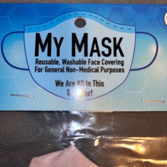 Urban Outfitters face masks bundle of 4 NWT - Picture 10 of 12